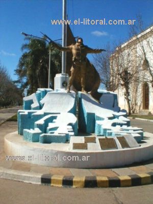 Monumento en Curuzú