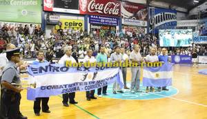 Regatas homenajeó a los héroes de Malvinas