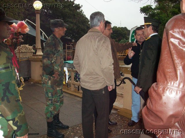 Se equivocaron "sin querer" consultado por semejante error el Jefe de la Guarnición Corrientes del Ejército, Teniente Coronel Julio Aguilera Piragine responde: Ustedes "los ex soldados combatientes en Malvinas" desfilaron por que yo quiero